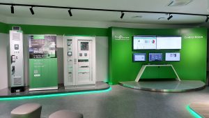 Schneider Electric Innovation Hub Casalecchio di Reno Transizione 5.0 innovazione digitale sostenibilità