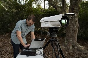 FLIR presenta la nuova termocamera midwave RS8500